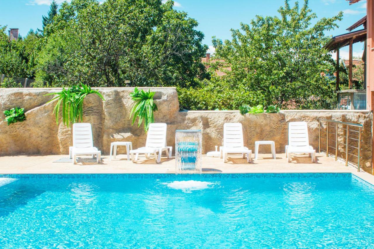 Guesthouse The Rock Sapareva Banya ภายนอก รูปภาพ